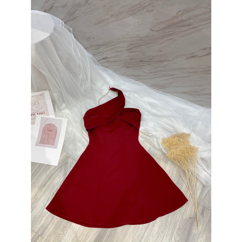 Váy cổ chéo phối ngọc, Céci Store.