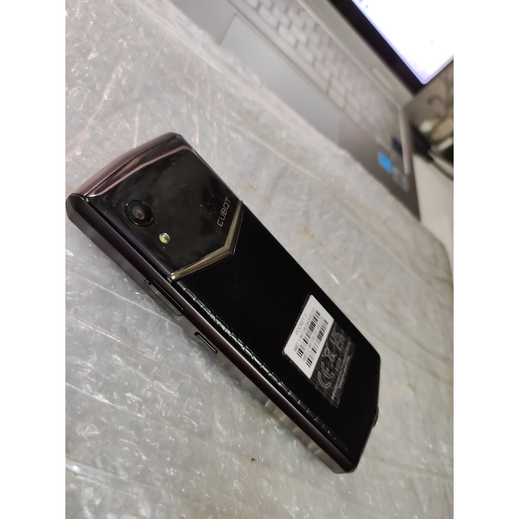 Điện thoại Cubot Pocket 3 màu đen