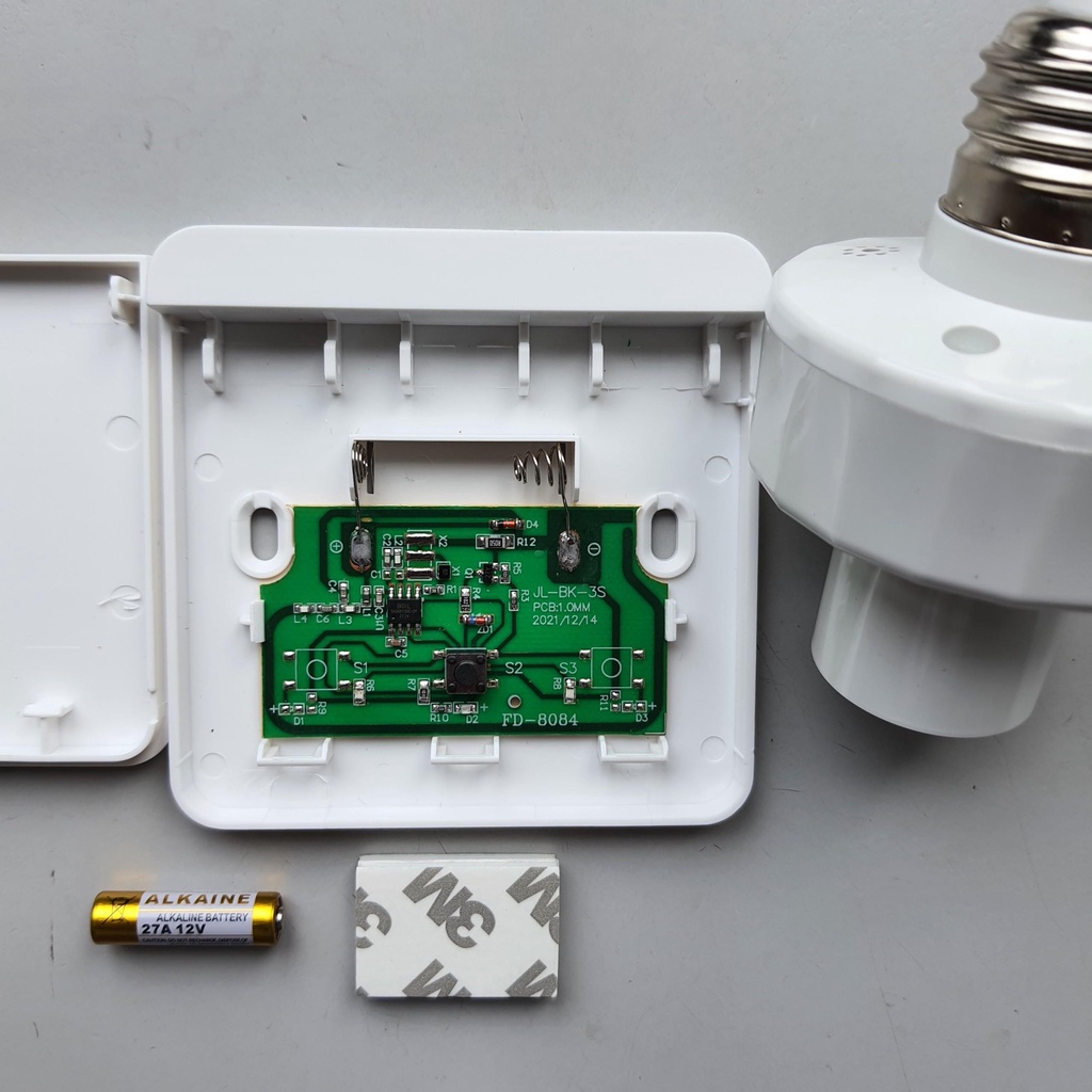 Đui đèn điều khiển từ xa không dây dán tường mẫu mới TẶNG KÈM PIN 27A