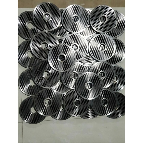 Mặt sàng và quả lô dành cho máy ép cám viên trục đứng,sàng được tôi cao tần,có các loại mặt sàng 3ly,4ly,5ly,6ly,7ly....