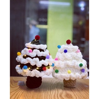 Cây thông noel nhồi bông bằng len handmade, cây thông mini để bàn handmade