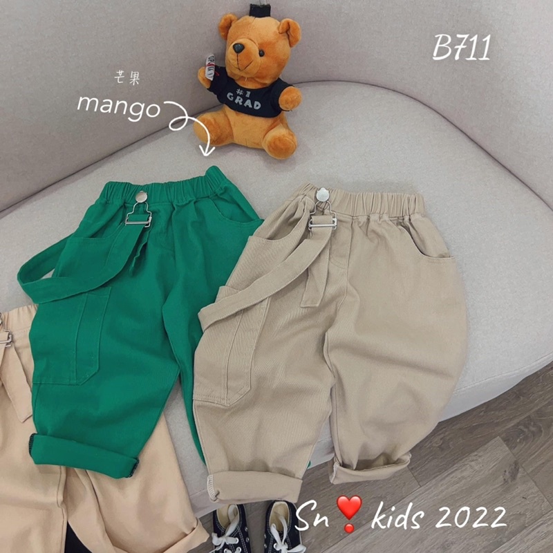 Quần kaki có quai