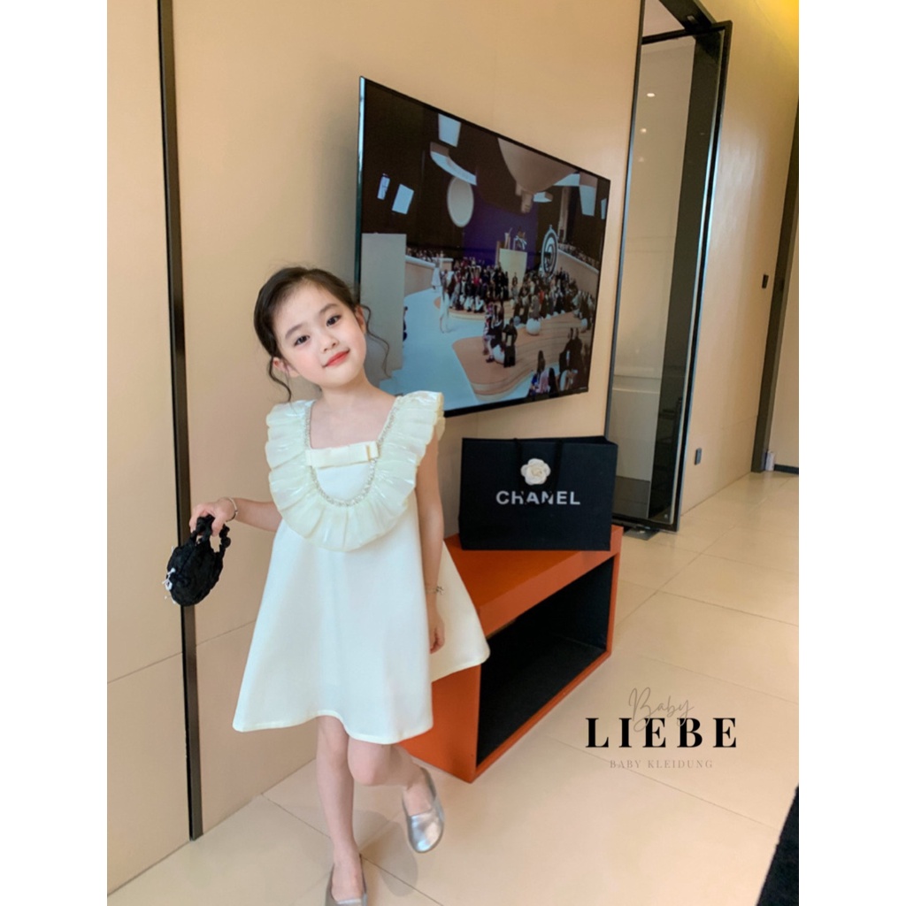 Váy trắng cổ bèo sang trọng cho bé gái (có ảnh thật shop chụp)
