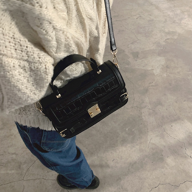 Túi Đeo Chéo Vuông Nhỏ Họa Tiết Vân Đá Màu Đỏ Thời Trang Cho Nữ