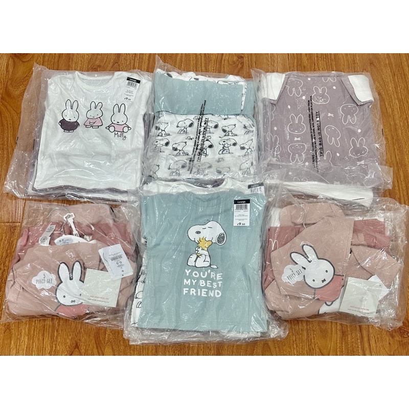 Set gồm 2 bộ cộc tay hoạ tiết thỏ xinh cho bé gái săn sale UK sz 6-9m