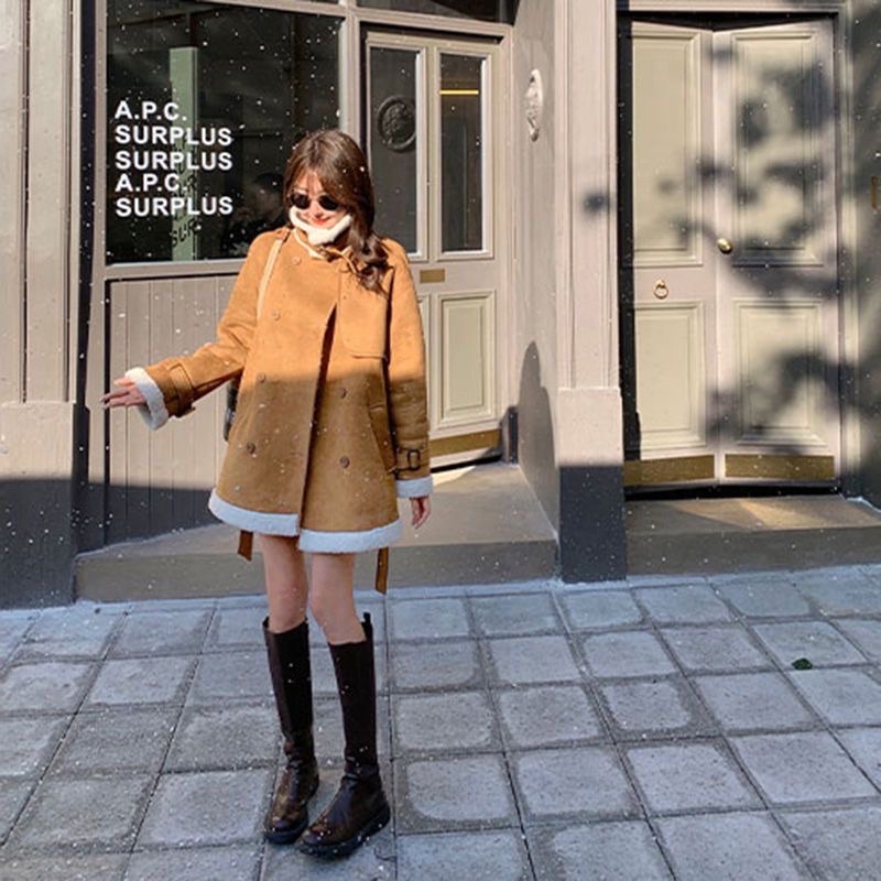 Áo khoác da lộn màu nâu dáng dài lót lông siêu ấm phong cách Hàn quốc