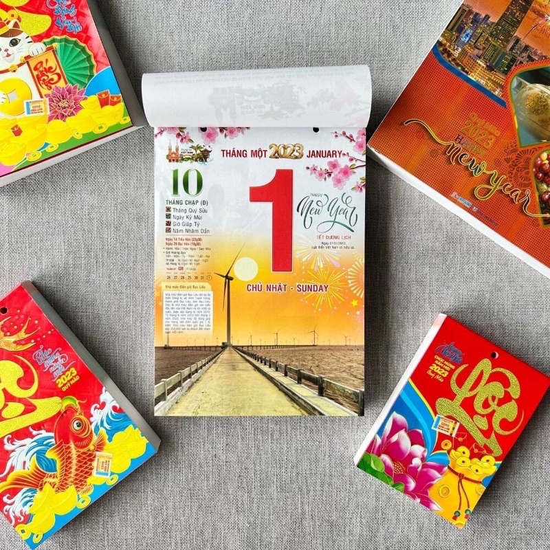 Lịch treo tường năm 2023 size 14,5cm*20cm giá bìa 85k