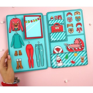 Gia đình búp bê giấy màu đỏ