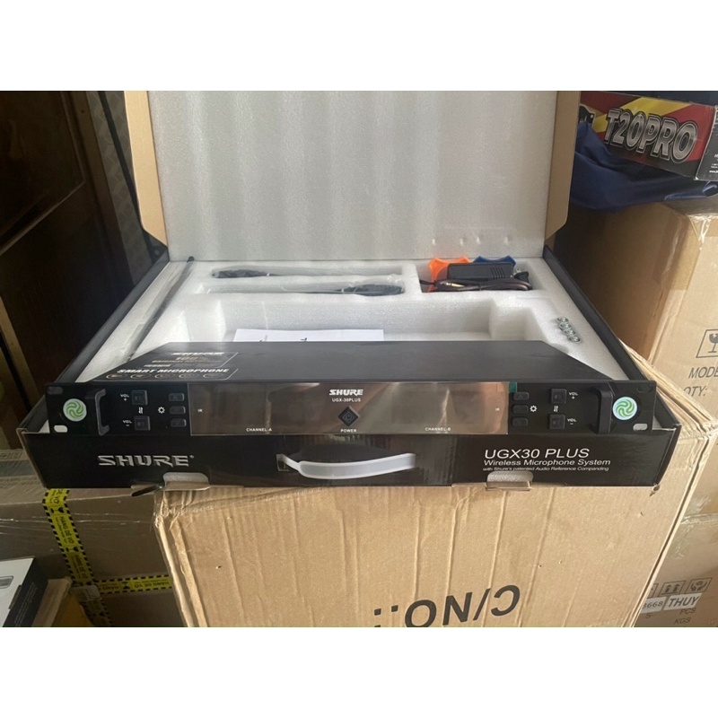 Micro không dây Shure UGX30 Plus  - Nhập khẩu loại 1 - Gia Khanh Shop