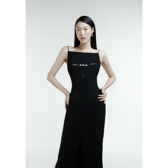 Váy đầm dây cắt out quyến rũ , sang trọng , thanh lịch , 2 màu đen và đỏ