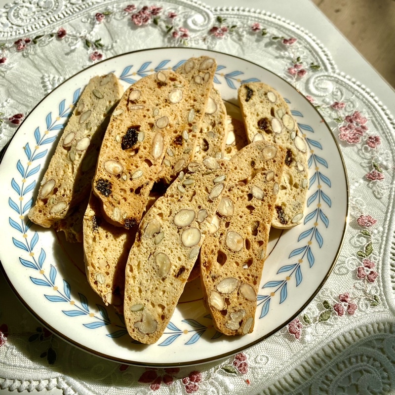 Bánh Biscotti Mix 4 Vị Siêu Nhiều Hạt Dinh Dưỡng