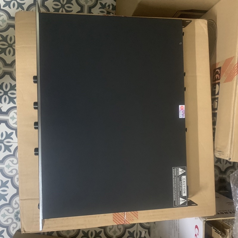 Đẩy 4 kênh JBL 4650 - Đẩy mỏng 1U nguồn xung, mạch Class D - Tặng 4 jack neutrik