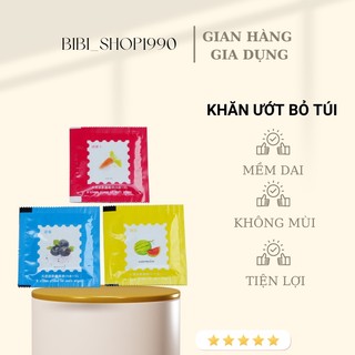 Một chiếc khăn giấy ướt du lịch gói vuông họa tiết trái cây (KTC01)