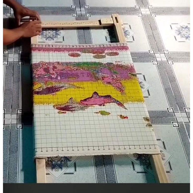 Khung thêu tranh bằng gỗ 100x60cm