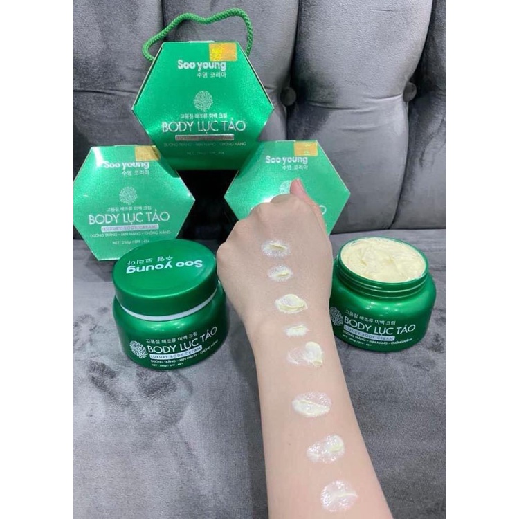 Body Lục Tảo Soo Young Và Body Mộc Lan