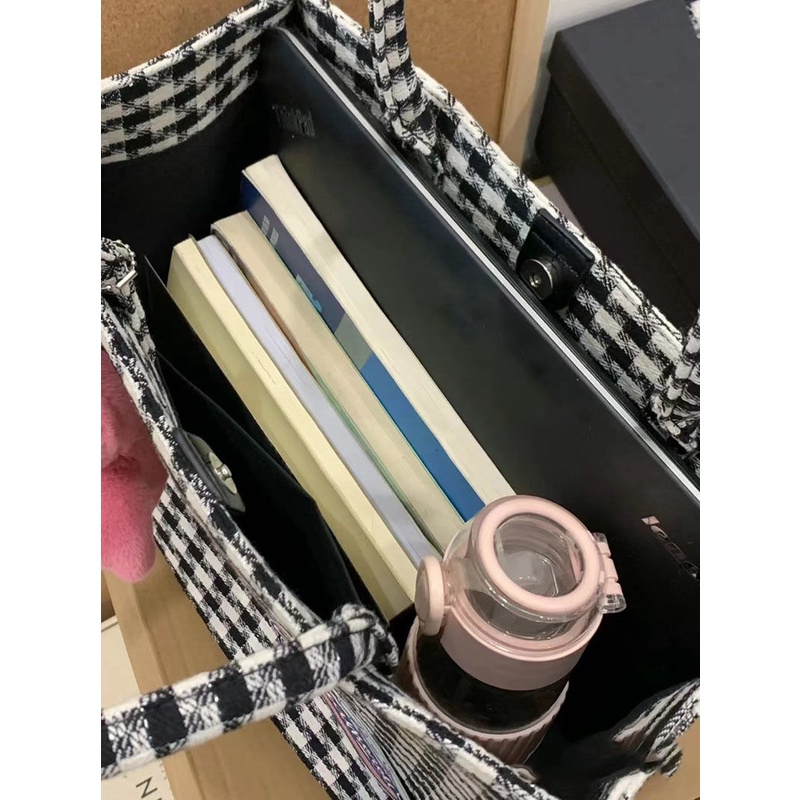 Túi Tote Đeo Vai Họa Tiết Sọc Caro Trắng Đen Kích Thước 37X15X28Cm Thời Trang Cao Cấp