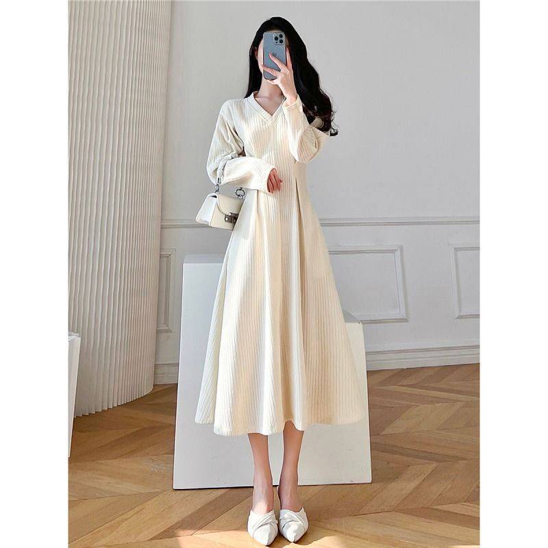 Đầm dáng dài cổ V ôm eo, váy suông dáng dài trơn basic