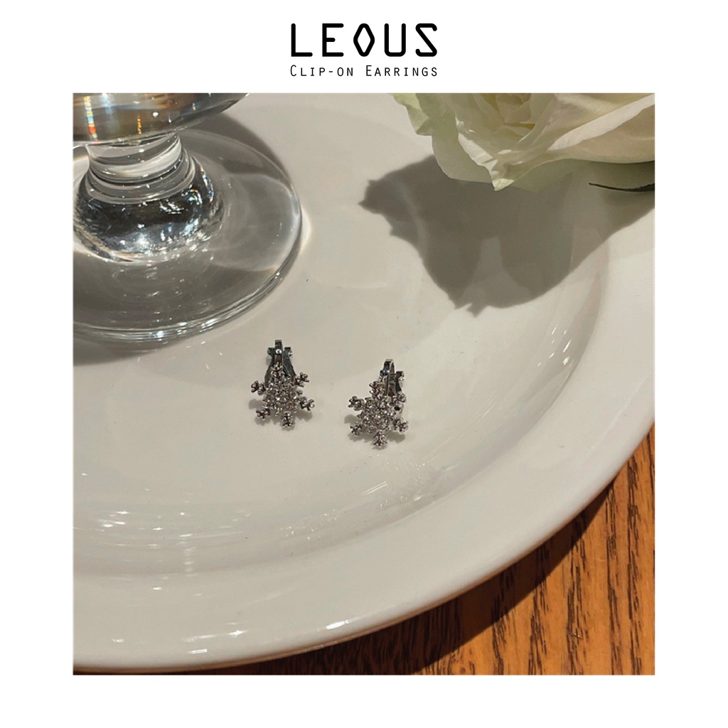 Khuyên tai kẹp không bấm lỗ chốt cố định K296 bằng hợp kim mạ bạc hình bông tuyết đính đá dáng ngắn Leous