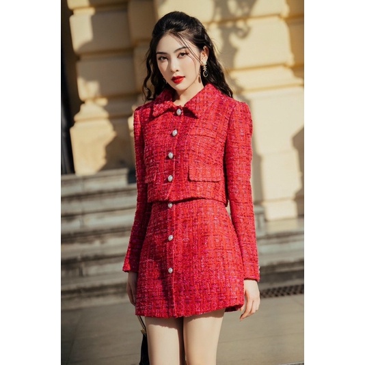 Sét thiết kế dạ tweed đỏ nút ngọc sang hợp ngày Tết