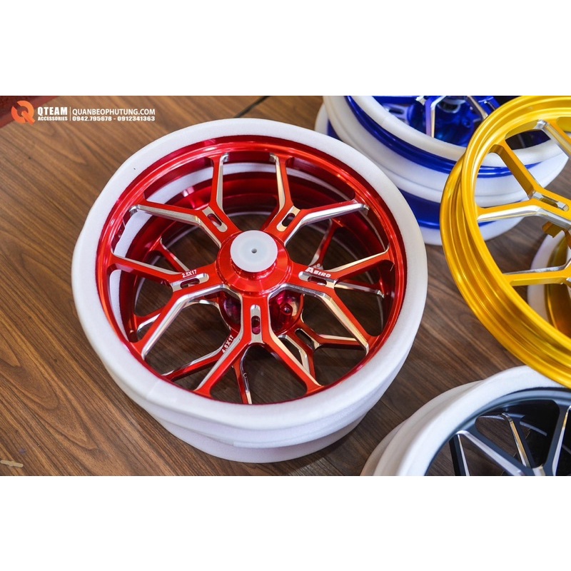 Vành size lớn 2.5-17 và 4.5-17 lắp đặt Yamaha Exciter 150/ Ex155 đi bài bánh to lốp lớn.
