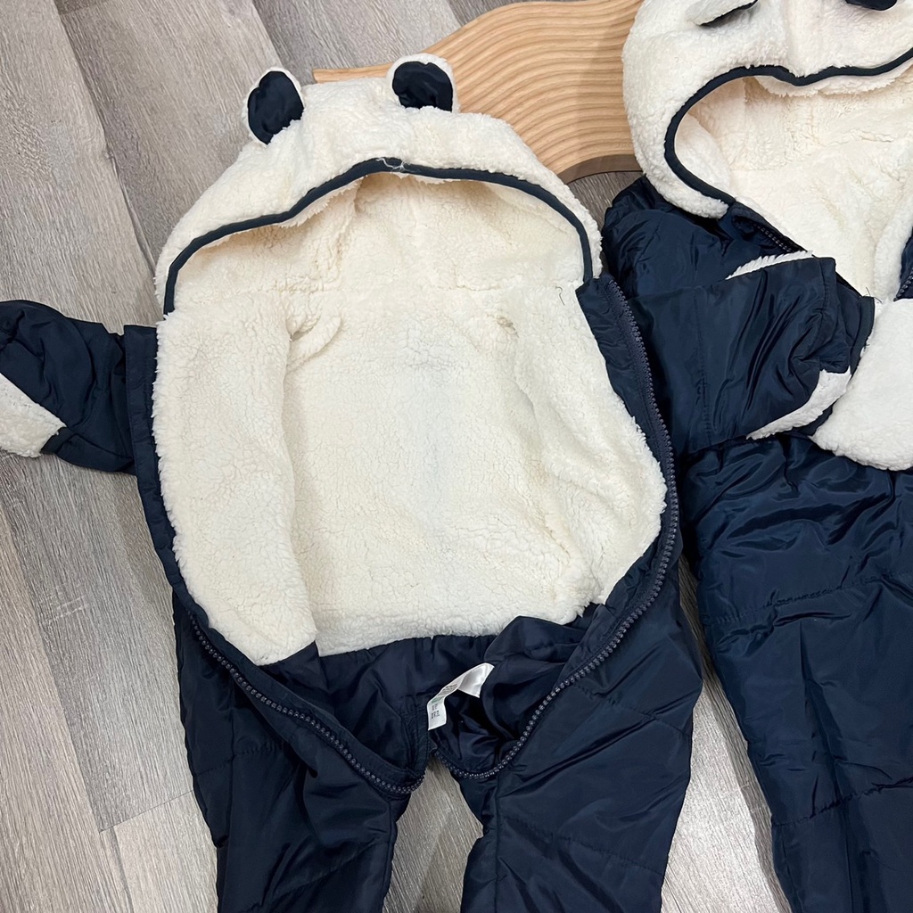 BODY phao màu xanh đen có lót lông cừu