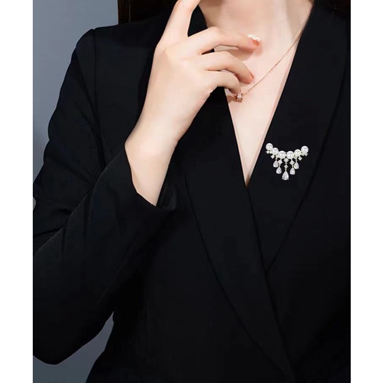 Ghim Cài Áo Đính Ngọc Trai Tự Nhiên Cao Cấp Sang Trọng Cho Nữ