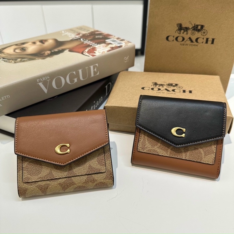Ví coach nắp gập