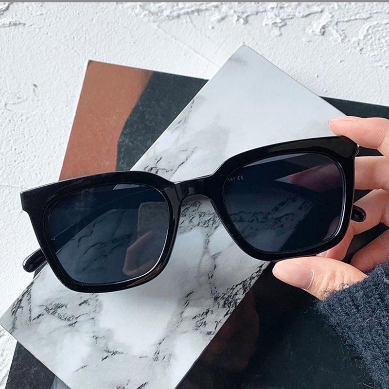 Kính Mát Gọng Vuông Bằng Nhựa Nhiều Màu Sắc Đầy Cá Tính