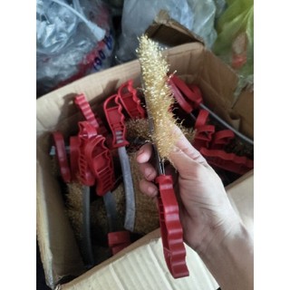 5 cai Bàn chải sắt cán nhựa