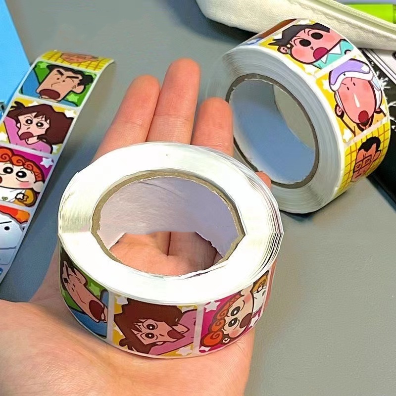 Bộ 500 Miếng Dán In Hoạt Hình Cậu Bé Bút Chì shin-chan Dễ Thương
