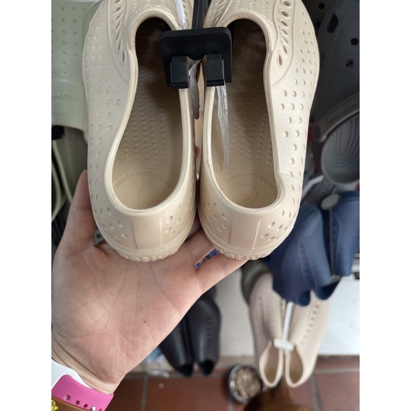 Giày Native hàng vnxk size m4 full viền ~ size 36 chân 22cm