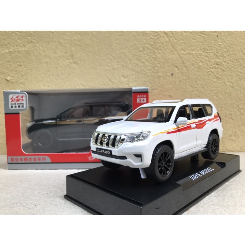 Mô hình xe ô tô Land Cruiser PRADO 2022 1:32