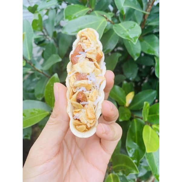 Bánh thuyền hạnh nhân hạt và lát mix dừa 250g 15-17c