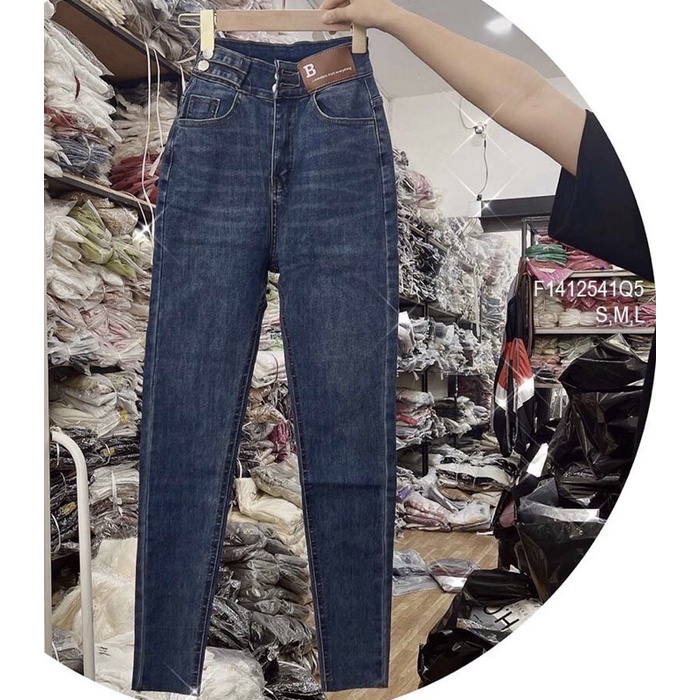 Quần jean dài đính hai nút bên mác chữ B TT1412