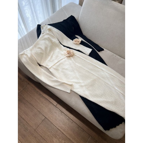 Đầm len bệt vai Cocobebe