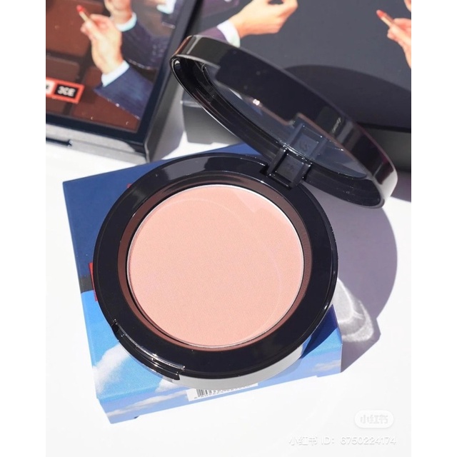 MÁ HỒNG 3.C.E TOILETPAPER