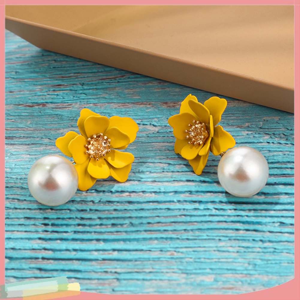 Bông tai xỏ lỗ mặt hình hoa đính ngọc trai nhân tạo cho nữ