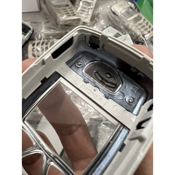 Vỏ Nokia 8310 zin chính hãng bóc máy