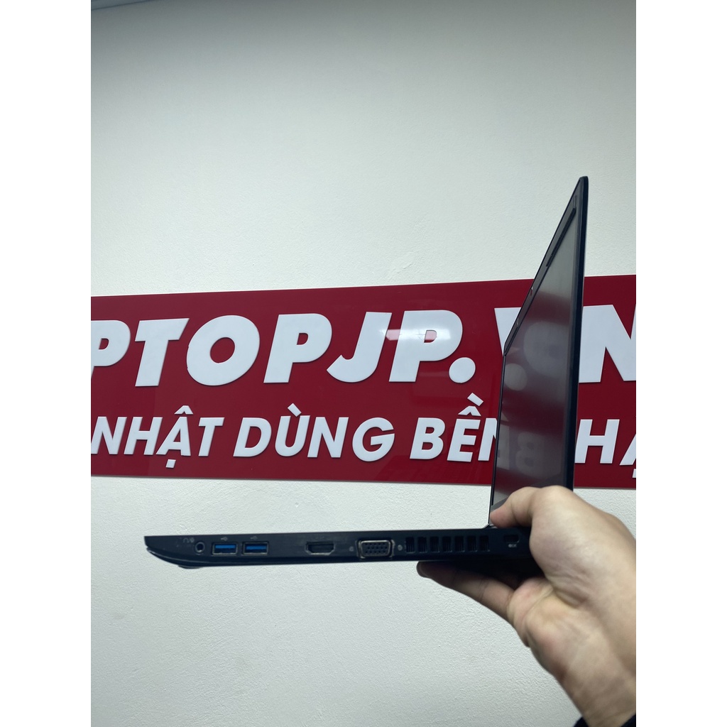 Xả Laptop Toshiba R73 Core i7-6600u Ram 8 SSD 256 màn 13'3 inch siêu bền