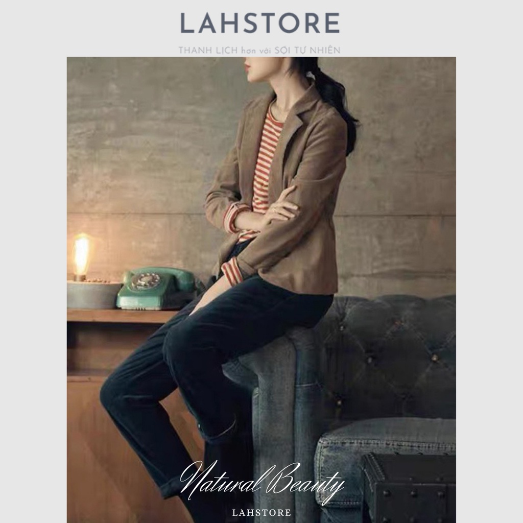 Áo blazer nữ dài tay LAHSTORE vải nhung tăm cao cấp thiết kế 2 lớp phối đáp tay trẻ trung (Đen)