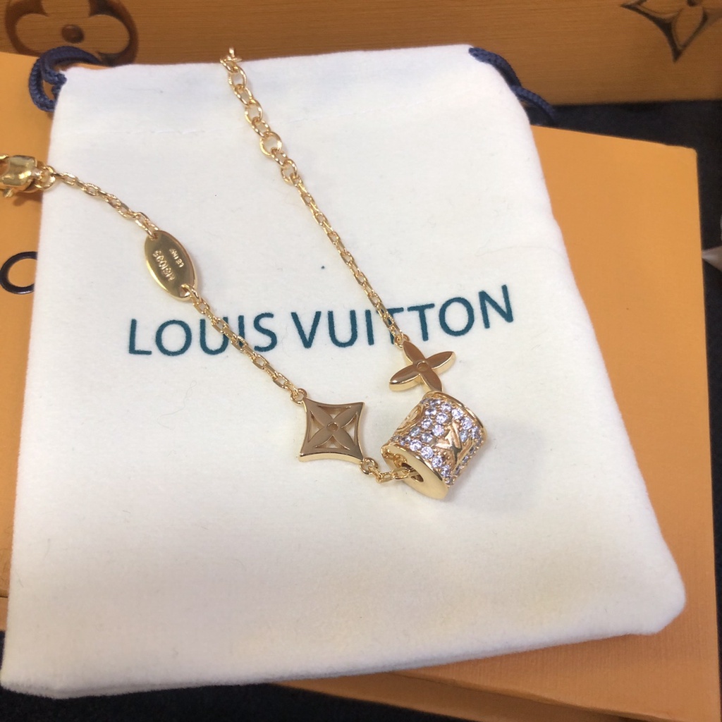 Louis vuitton Vòng Cổ / Khuyên Tai / Vòng Tay lv In Chữ Thời Trang Cho Nam Và Nữ