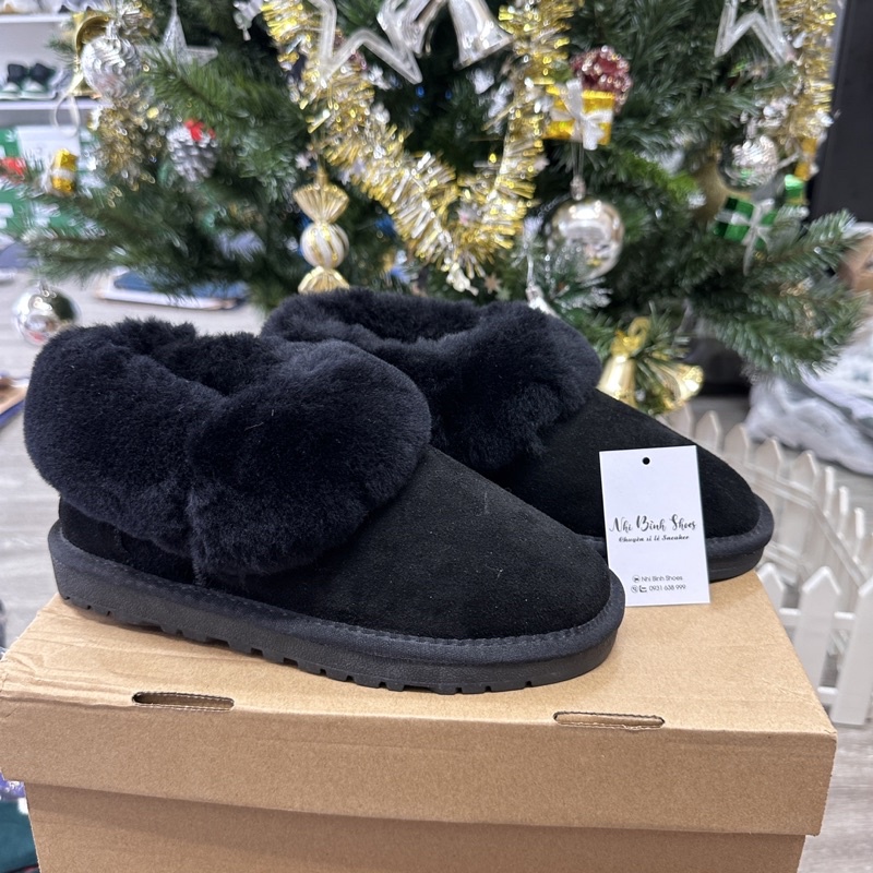 Bốt cổ lông U.G.G