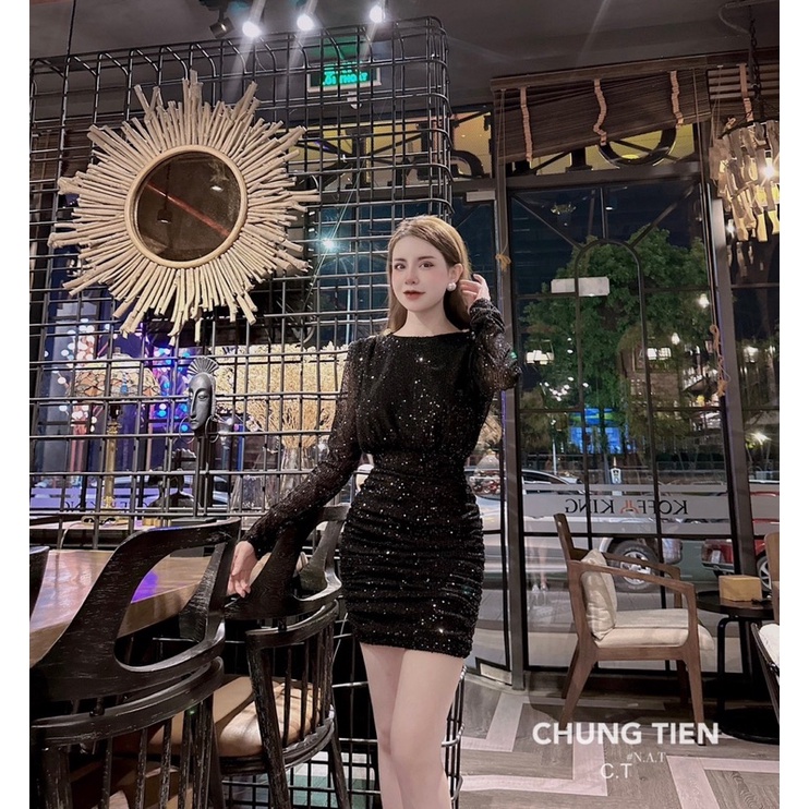 Váy kim sa dài tay cúc vai