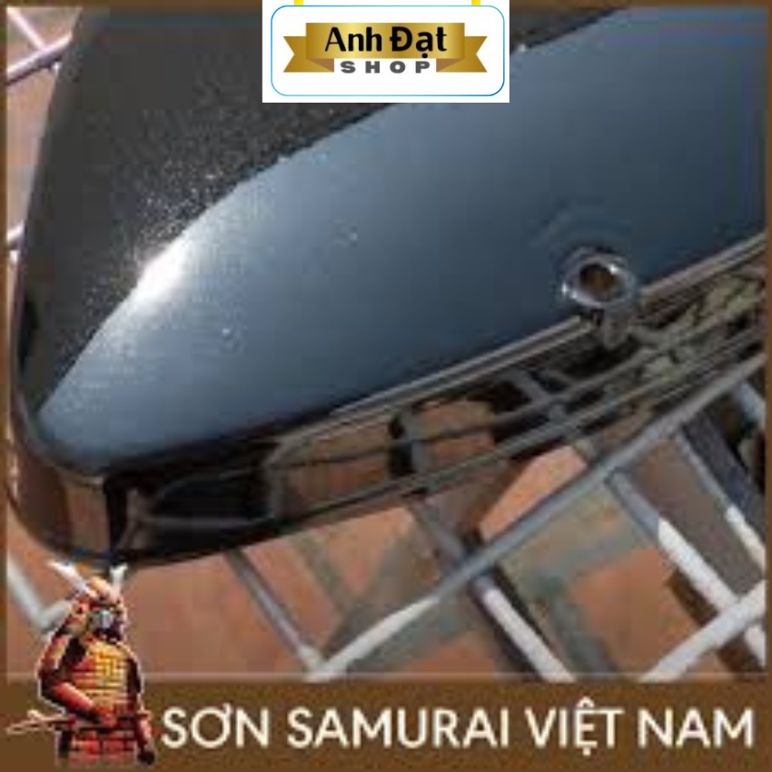 Sơn xịt samurai màu đen ánh kim H255* 400ml, kháng xăng A92, A95, chống rạn nứt, bình xịt