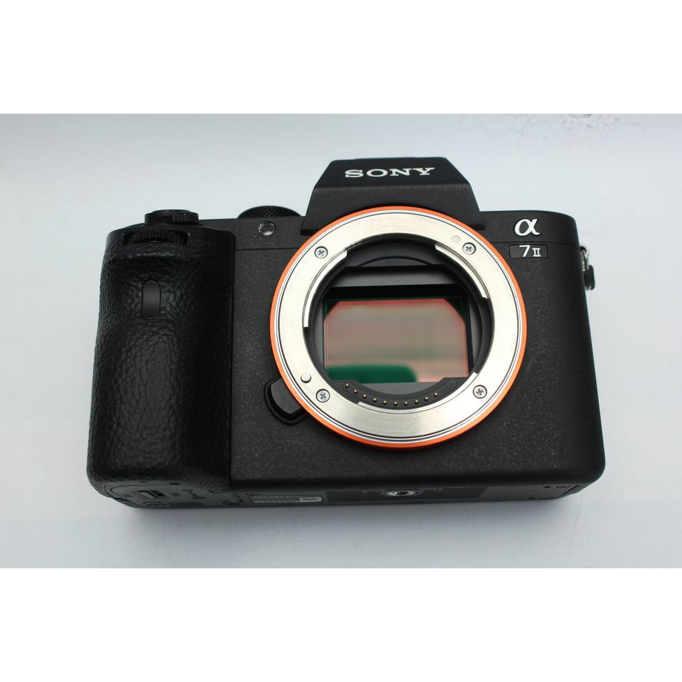 Máy ảnh sony A7 Mark II kèm kít 28-70mm oss mới 97%