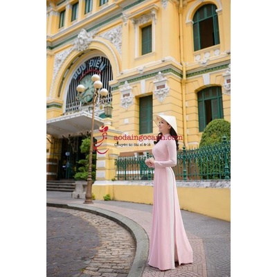 Áo dài trơn 4 tà vải chiffon màu hồng phấn