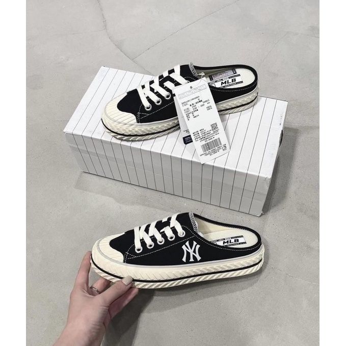 Giày đạp gót mule MLB