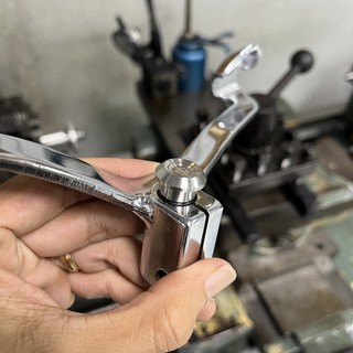 KHÂU BÍT CẦN SỐ INOX CNC