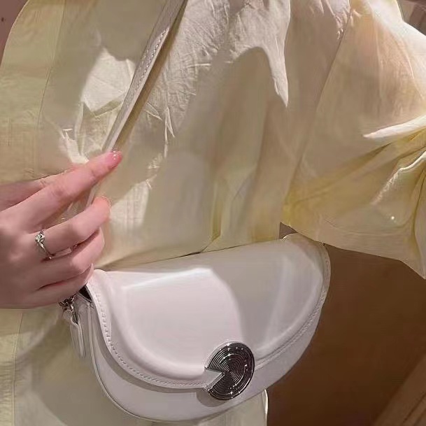 Túi Xách Đeo Vai Phối Dây Xích Phong Cách Thời Trang Hàn Quốc 2022 Dành Cho Nữ