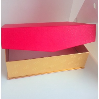 Hộp quà nắp nam châm 20x25x7cm